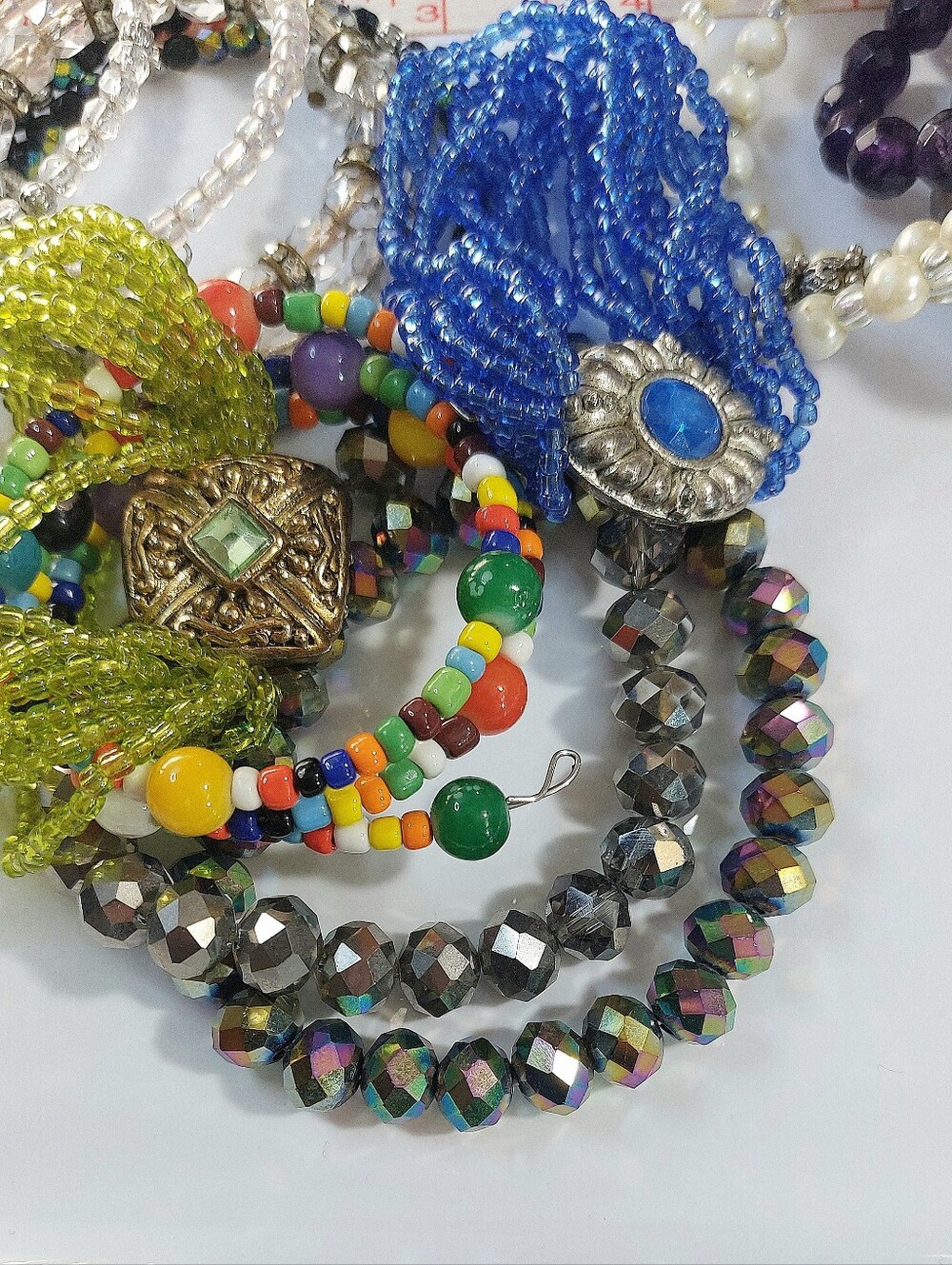 Vintage Bracelet Lot - Womens Jewelry Glass, Beaded, Plastic - Picture 13 of 13